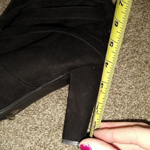 Express Women's Faux Suede Fringe Heel Booties Size 9 - Picture 12 of 12